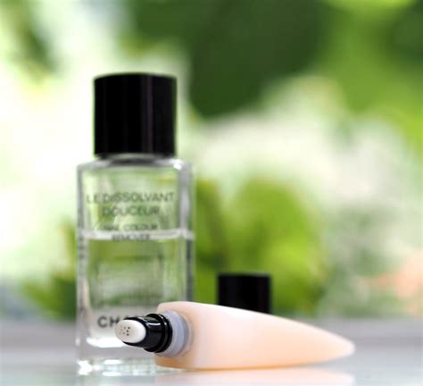 Chanel camelia nail oil